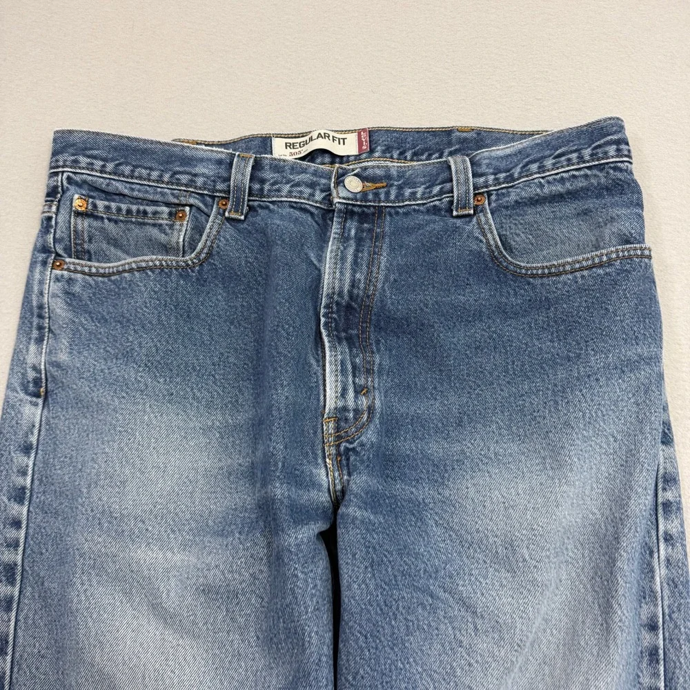 Vintage Levis 505 Regular Fit Jeans Mens 40x32 Blue Faded Denim Straight Leg y2k